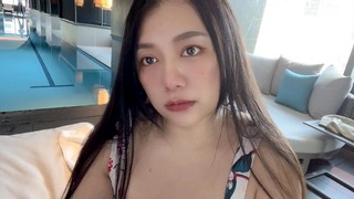 Swag Daisybaby 泳池把到大奶正妹 帶回房間無套顏射! I Strike Up A Extra Sexy Girl Coitus Her With No Condom & Face Cum